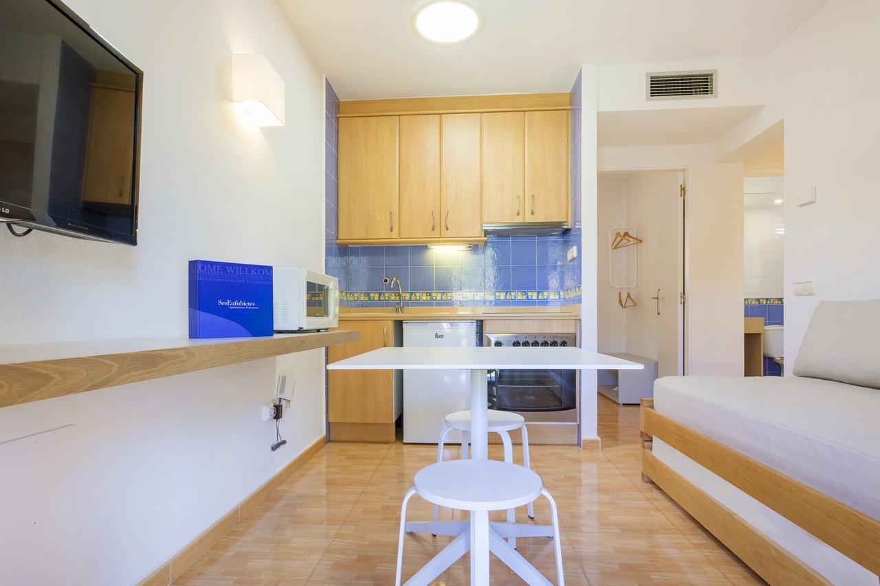 Ses Eufabietes Apartments & Restaurant Platja de Migjorn Eksteriør billede